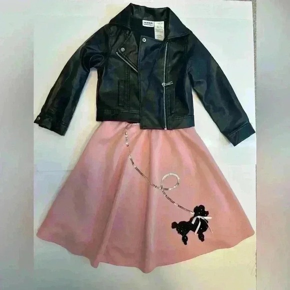 PINK AND BLACK COSTUMES WITH UNIQUE DESIGN SIZE 7 - Picture 3 of 4